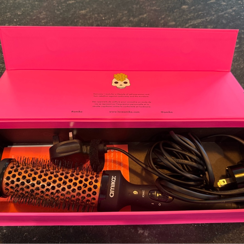 Amika Vibrant Pink Haircare Box